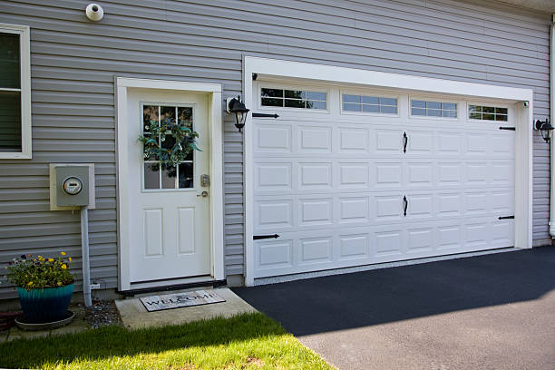 24/7 Emergency Garage Door Panel Replacement experts in St. Paul, TX